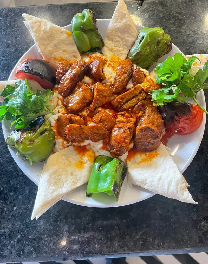 Alinazik Kebap (Kuzu Şişten)